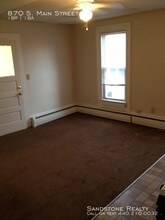 870 S Main St-Unit -A in Amherst, OH - Building Photo - Building Photo