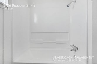 5726 Pickfair St in Houston, TX - Building Photo - Building Photo