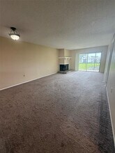 106 Lakeside Dr in Oldsmar, FL - Building Photo - Building Photo