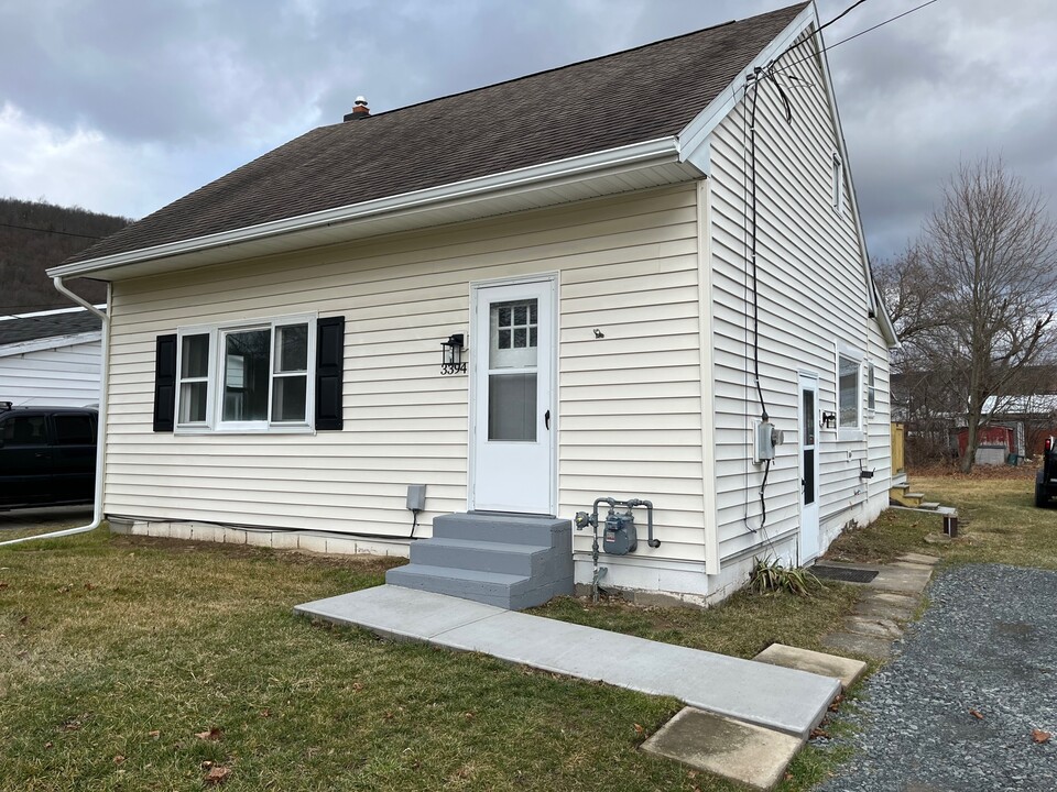 3394 Stanton St in Painted Post, NY - Building Photo