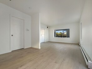 3022 Beacon Ave S-Unit -Unit A in Seattle, WA - Building Photo - Building Photo