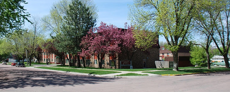 Cathedral Square II in Mitchell, SD - Building Photo