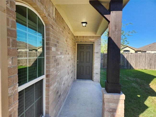 property at 12507 Kings Pond Ct