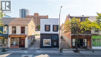 93 John St S in Hamilton, ON - Building Photo - Building Photo