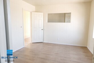 1403 W 53rd St in Los Angeles, CA - Building Photo - Building Photo