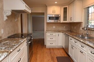 1820 Nomark Ct in San Jose, CA - Building Photo - Building Photo