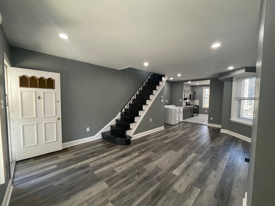 1611 S Yewdall St in Philadelphia, PA - Building Photo