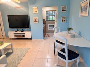 3240 NE 16th St in Pompano Beach, FL - Foto de edificio - Building Photo