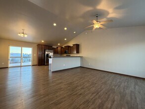 1589 Ashlynd Ct in Iowa City, IA - Building Photo - Building Photo