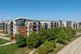 Elevate Apartments in Madison, WI - Building Photo - Building Photo