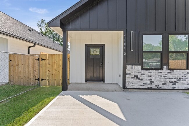 9106 Everglade Dr in Houston, TX - Building Photo - Building Photo