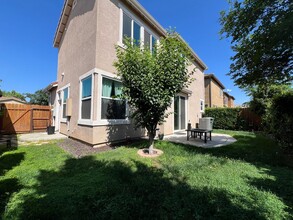 3343 Monterosa Ln in Clovis, CA - Building Photo - Building Photo