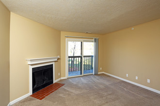 Maple View Apartments in Omaha, NE - Building Photo - Interior Photo