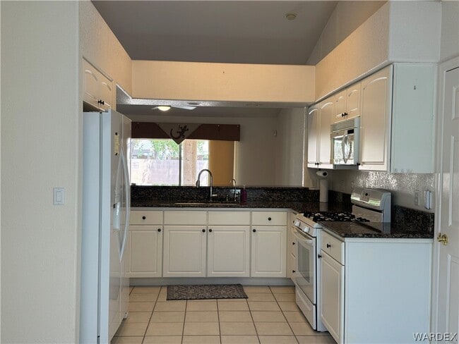 1253 Lause Rd in Bullhead City, AZ - Building Photo - Building Photo