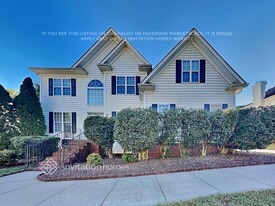 8007 Harrington Woods Rd in Charlotte, NC - Building Photo