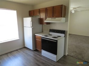 1602 Benttree Dr in Killeen, TX - Foto de edificio - Building Photo