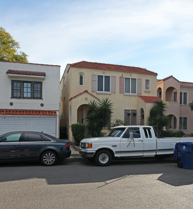 1850 New Hampshire Ave in Los Angeles, CA - Foto de edificio - Building Photo