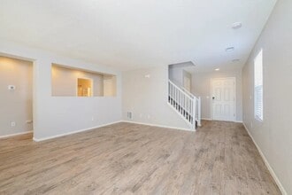 737 Valley Spring Dr in Arlington, TX - Building Photo - Building Photo