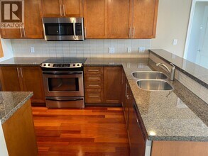 288 Ungless Way in Port Moody, BC - Building Photo - Building Photo