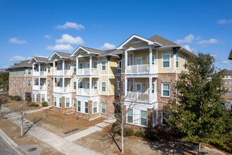 Savannah Gardens Phase VI in Savannah, GA - Foto de edificio - Building Photo