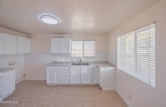 213 Carnes Rd in El Paso, TX - Building Photo - Building Photo