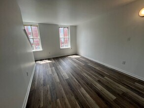 4103 Ogden St in Philadelphia, PA - Building Photo - Building Photo