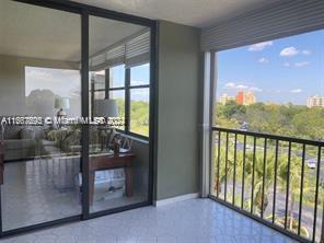 16300 Golf Club Rd in Weston, FL - Building Photo - Building Photo