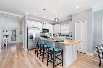 4482 Waterscape Ln in Ft. Myers, FL - Foto de edificio - Building Photo