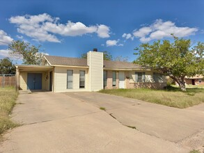 1222 Century Dr in Midland, TX - Building Photo - Building Photo