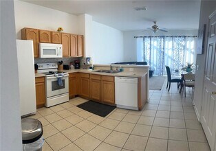 2568 Maneshaw Ln in Kissimmee, FL - Building Photo - Building Photo