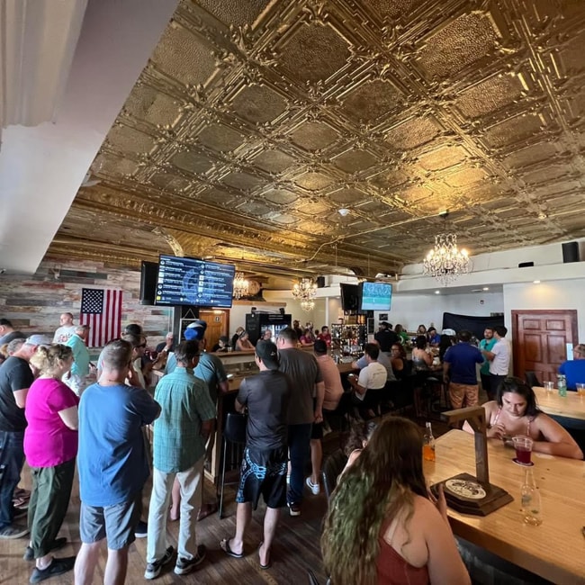 115 Nippersink Blvd in Fox Lake, IL - Foto de edificio - Building Photo