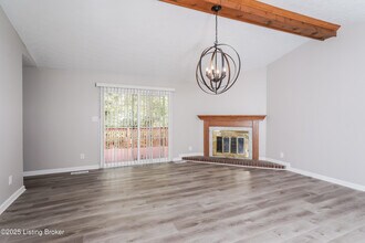 6111 Yellowsands Dr in Louisville, KY - Building Photo - Building Photo