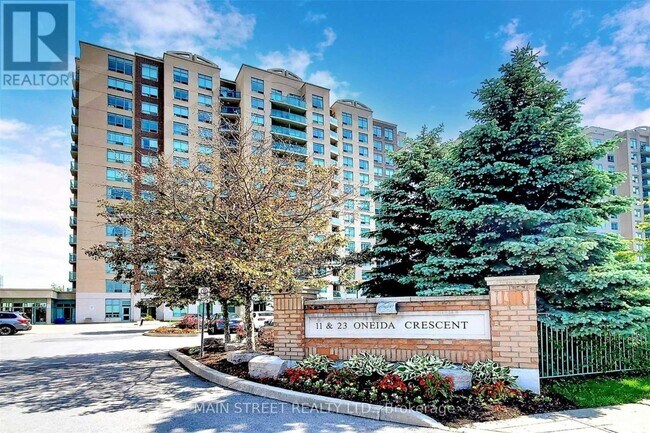 23-723 Oneida Crescent in Richmond Hill, ON - Building Photo - Building Photo