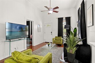2206 E 3rd Ave in Tampa, FL - Foto de edificio - Building Photo