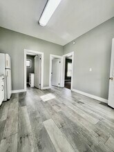 117 W Hemlock St in Titusville, PA - Building Photo - Building Photo