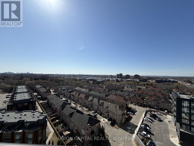 225-1225 Malta Ave. in Brampton, ON - Building Photo - Building Photo