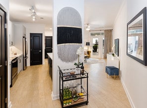 AMLI Quadrangle in Dallas, TX - Building Photo - Building Photo