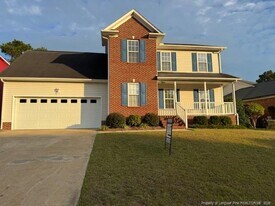 5340 Miranda Dr in Hope Mills, NC - Building Photo