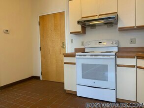 81 Essex St, Unit 85 in Boston, MA - Building Photo - Building Photo