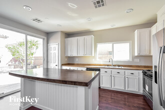 6694 Wood Thrush Pl in North Las Vegas, NV - Building Photo - Building Photo