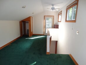 718 Whitney Ln in Chapel Hill, NC - Building Photo - Building Photo