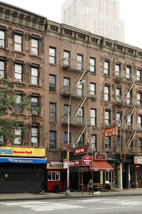 768 Ninth Ave in New York, NY - Foto de edificio