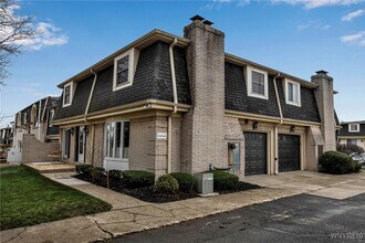 4 Cambridge Square in Buffalo, NY - Building Photo - Building Photo