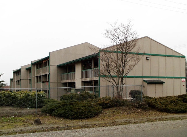 Laurel Court in Lakewood, WA - Building Photo - Building Photo