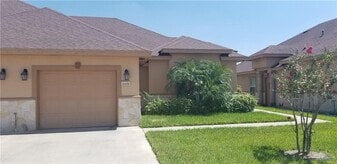 14 Irongate Dr in Edinburg, TX - Building Photo