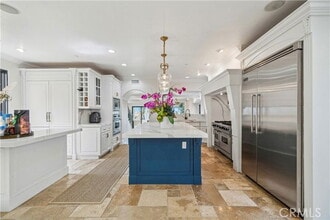 312 Carnation Ave in Newport Beach, CA - Building Photo - Building Photo