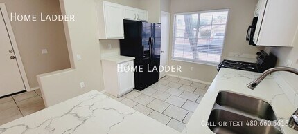 10423 W Pasadena Ave in Glendale, AZ - Building Photo - Building Photo