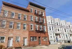 3469 KENNEDY Blvd in Jersey City, NJ - Building Photo