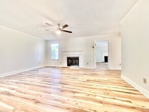 1006 Canberra Pl in Florence, SC - Building Photo - Building Photo