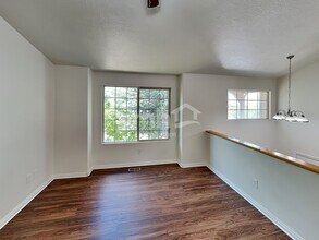 939 740 S in Tooele, UT - Foto de edificio - Building Photo